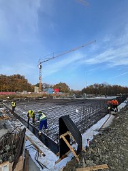 Nejnovější zprávy z výstavby Nové Myslivny: Pevné základy a významné pokroky