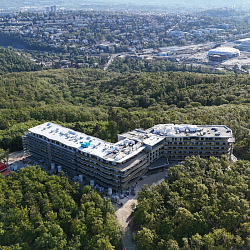 Nová Myslivna: Květen ukazuje technickou i architektonickou náročnost stavby